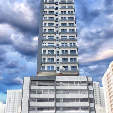 Afaq Tower Apartamento Manama Exterior foto